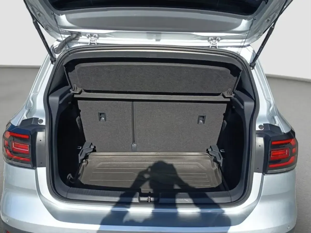 Usado VW T-Cross Sportline 150 CV (110 kW) 2022 Gris SUV