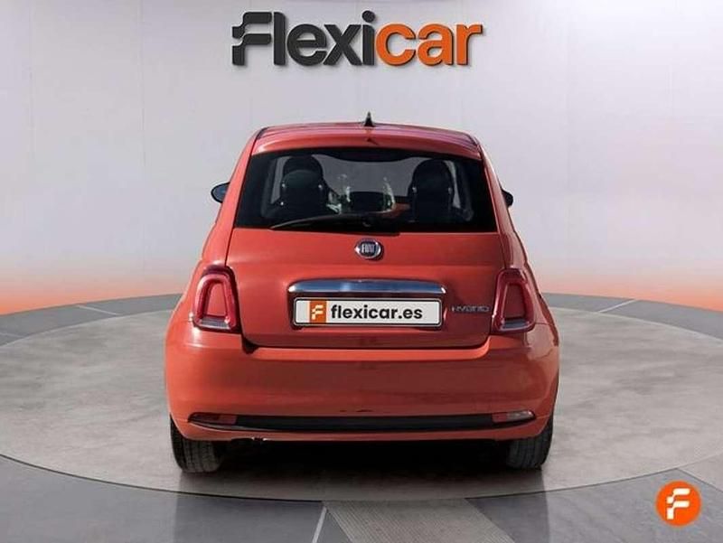 Usado Fiat 500 71 CV (52 kW) 2023 Naranja Berlina