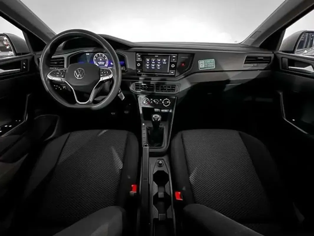 Usado VW Polo Trendline 95 CV (69 kW) 2022 Gris Utilitario
