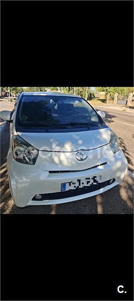 Usado Toyota iQ 99 CV (72 kW) 2009 Blanco Utilitario