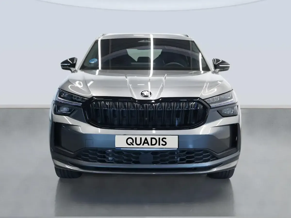 Usado Skoda Kodiaq SportLine 204 CV (150 kW) 2026 Gris SUV
