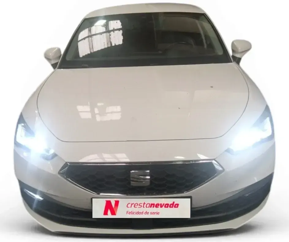 Usado Seat Leon Style 115 CV (84 kW) 2021 Blanco