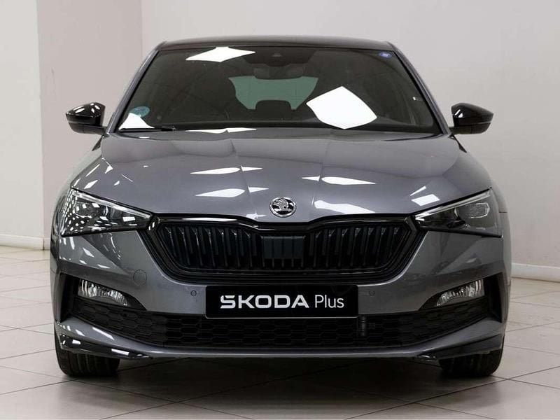 Usado Skoda Scala Monte Carlo 150 CV (110 kW) 2022 Gris Utilitario