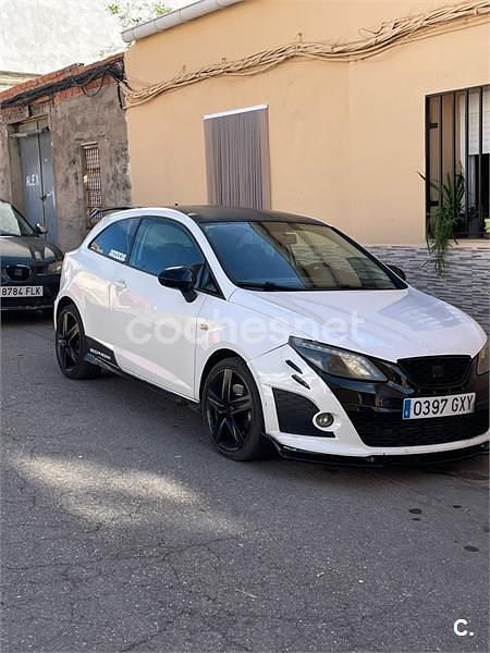 Usado Seat Ibiza SC FR 143 CV (105 kW) 2010 Blanco Utilitario
