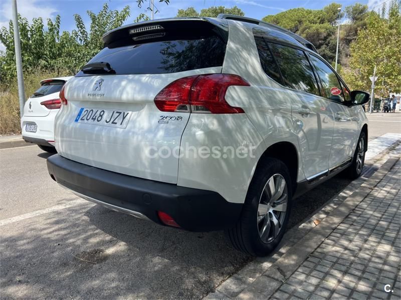 Usado Peugeot 2008 Active 92 CV (67 kW) 2014 Blanco SUV