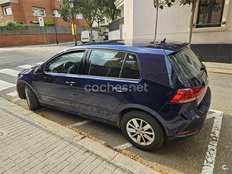 Usado VW Golf VII Advance 115 CV (84 kW) 2019 Azul Familiar