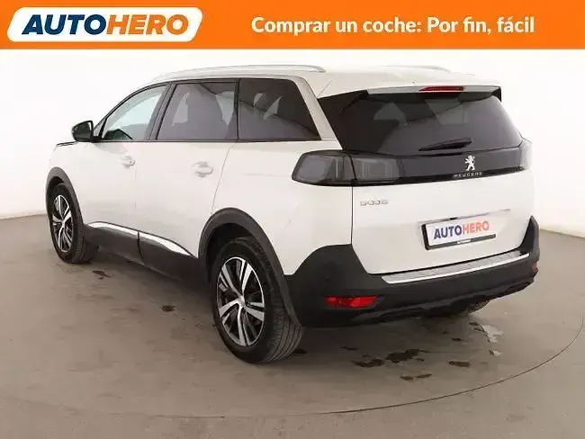 Usado Peugeot 5008 Allure 129 CV (94 kW) 2022 Blanco SUV