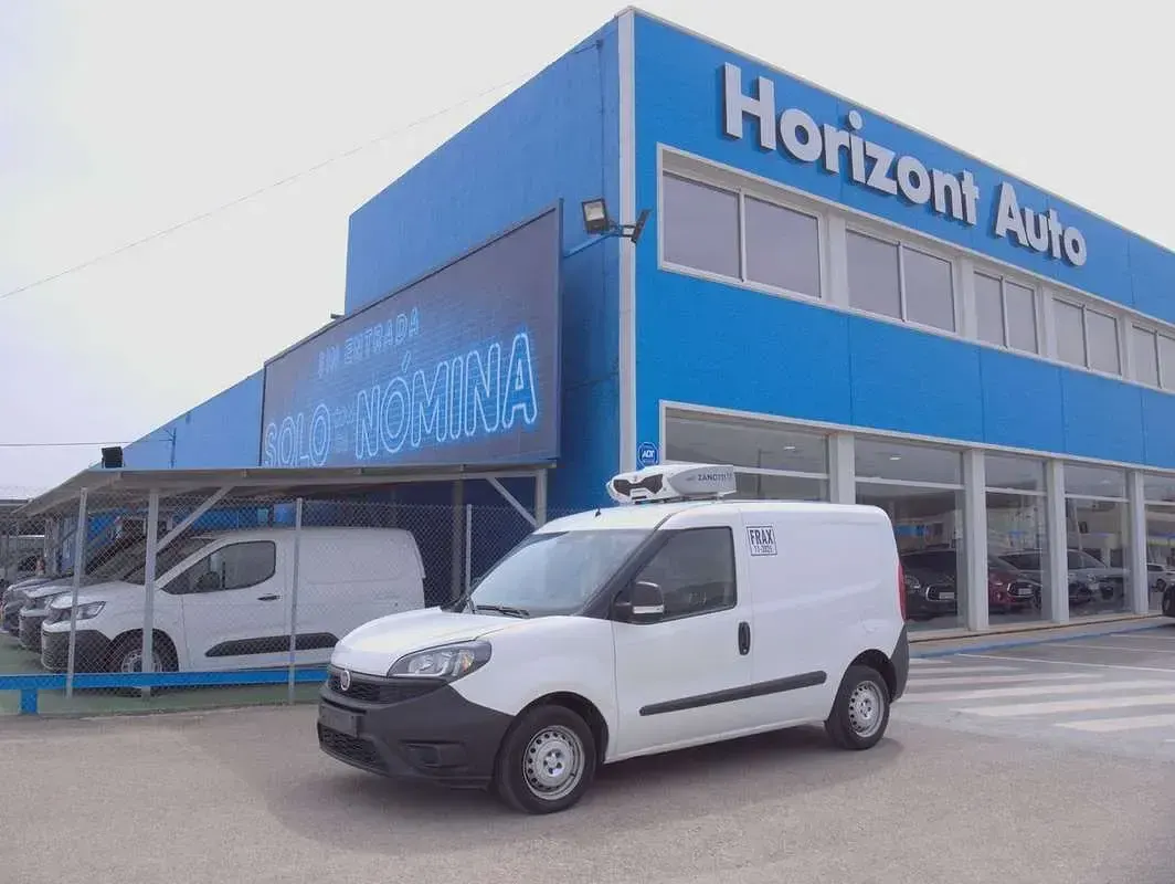 Usado Fiat Doblò 95 CV (69 kW) 2019 Blanco Monovolumen