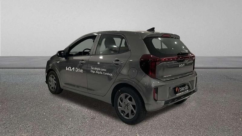 Usado Kia Picanto 63 CV (46 kW) 2024 Gris Utilitario