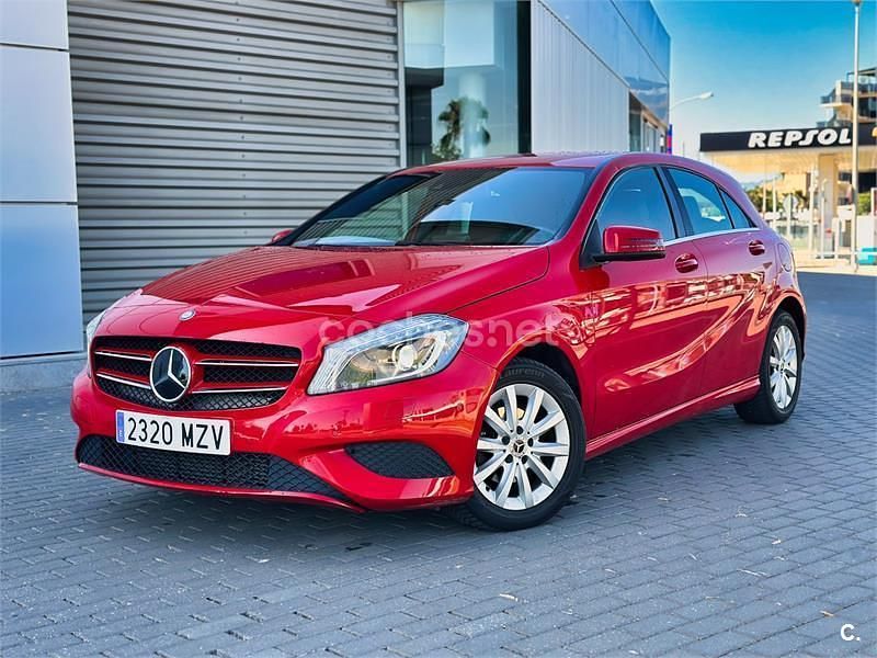 Rojo Usado 2013 Mercedes A180 Urban Berlina | 12.990 € (Precio justo) - Imagen 1/4