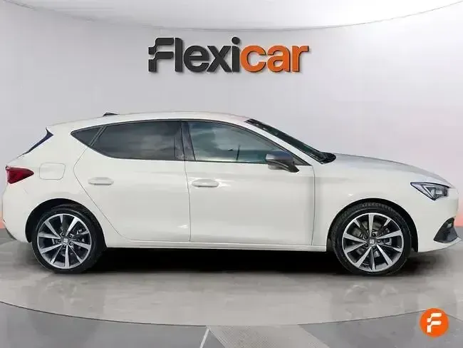Usado Seat Leon FR 204 CV (150 kW) 2020 Blanco Berlina