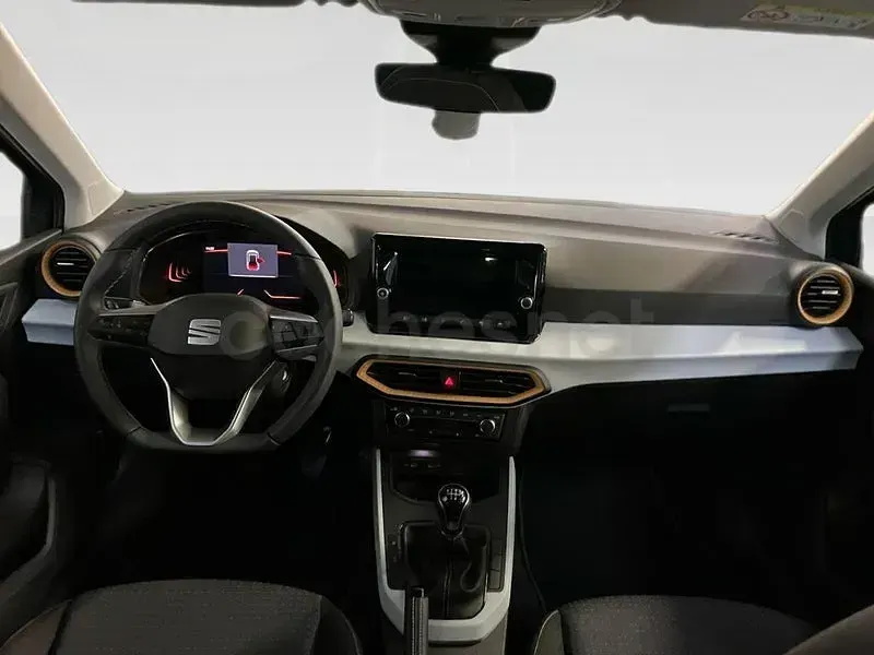 Usado Seat Arona Style 95 CV (69 kW) 2026 Azul SUV