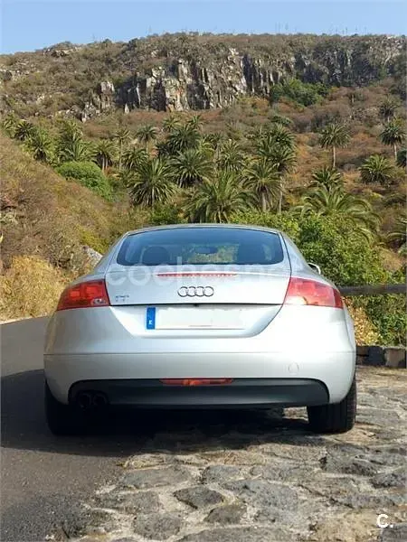 Usado Audi TT 160 CV (117 kW) 2009 Gris / plata Coupe