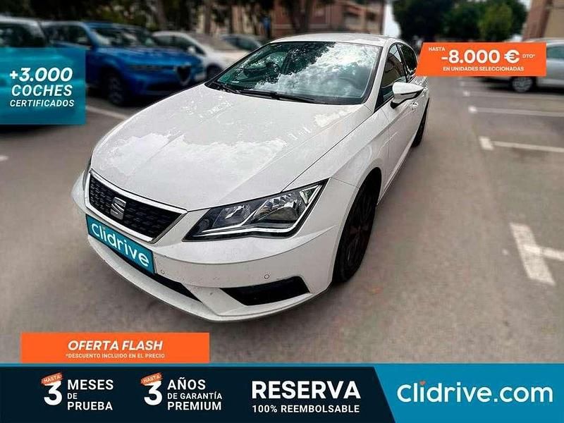 Usado Seat Leon ST Style 125 CV (91 kW) 2020 Blanco Familiar