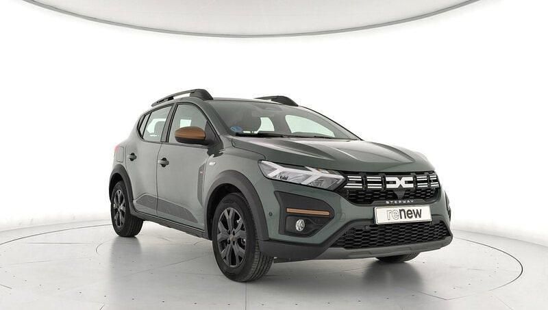 Usado Dacia Sandero Extreme 100 CV (73 kW) 2025 Verde Berlina