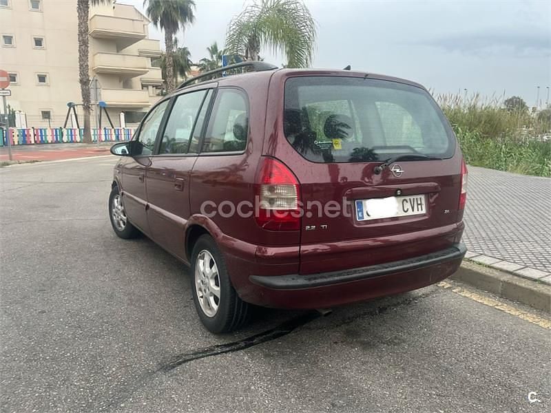 Granate Usado 2004 Opel Zafira Elegance Monovolumen | 2500 € (Precio justo) - Imagen 1/4