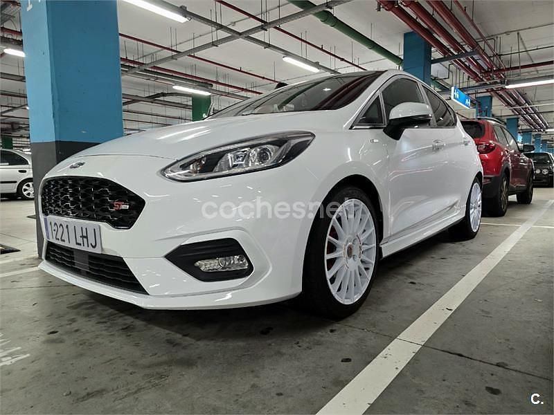 Blanco Usado 2020 Ford Fiesta ST-Line Utilitario | 18.000 € (Caro) - Imagen 1/4