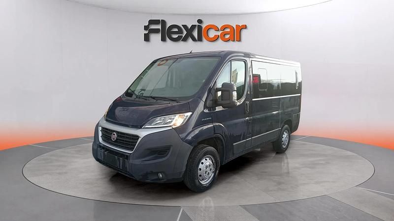 Usado Fiat Ducato 150 CV (110 kW) 2018 Azul Van