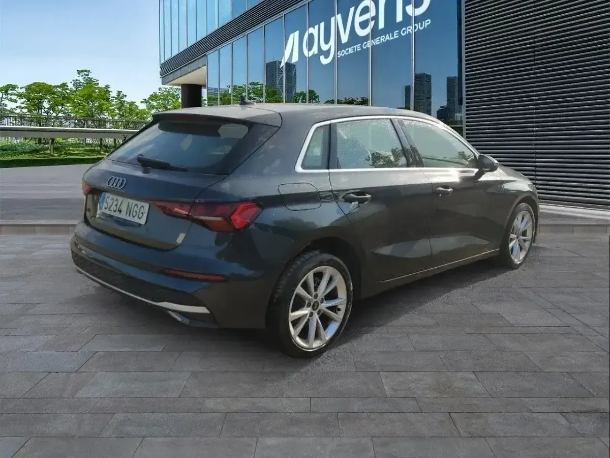 Usado Audi A3 Advanced Plus 116 CV (85 kW) 2025 Gris Berlina