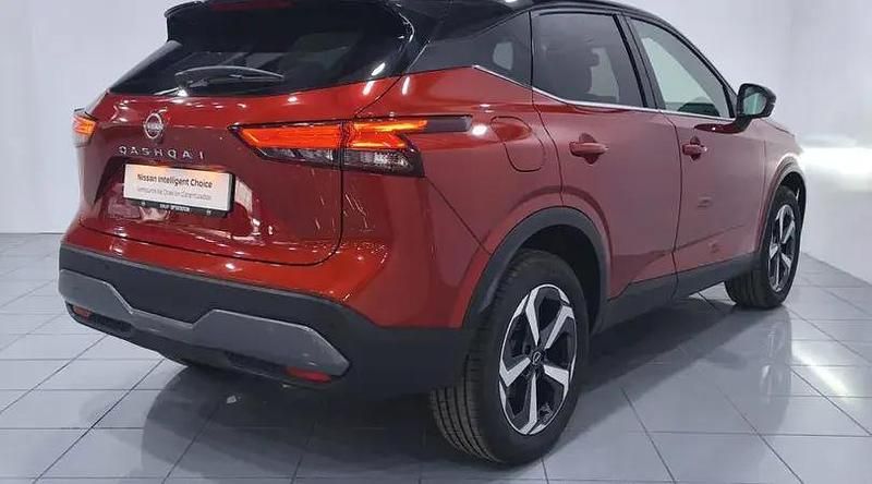 Usado Nissan Qashqai N-Connecta 158 CV (116 kW) 2023 Fuji sunset con techo midnight SUV