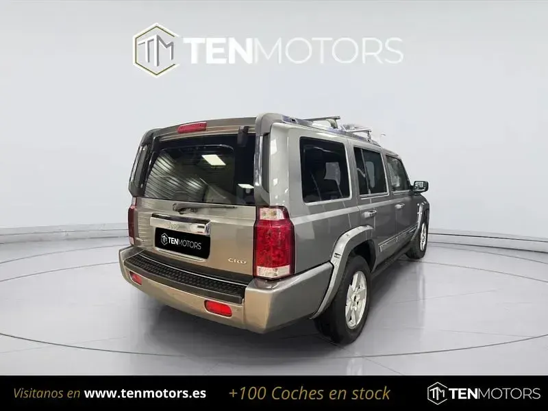 Usado Jeep Commander Sport 218 CV (160 kW) 2009 Gris / plata SUV