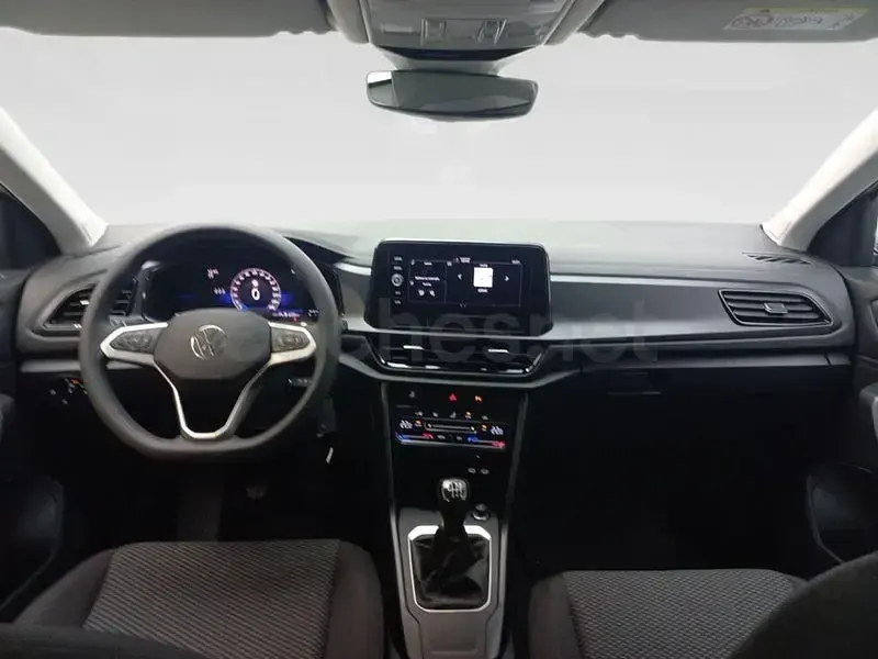 Usado VW T-Roc Business 115 CV (84 kW) 2025 Beige SUV