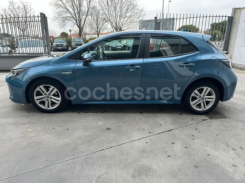 Usado Toyota Corolla Active 122 CV (89 kW) 2020 Azul Berlina