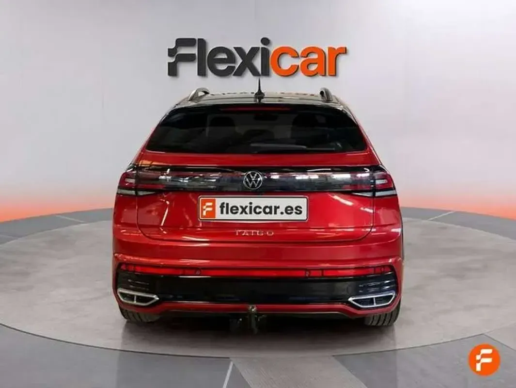 Usado VW Taigo R-line 150 CV (110 kW) 2024 Burdeos SUV
