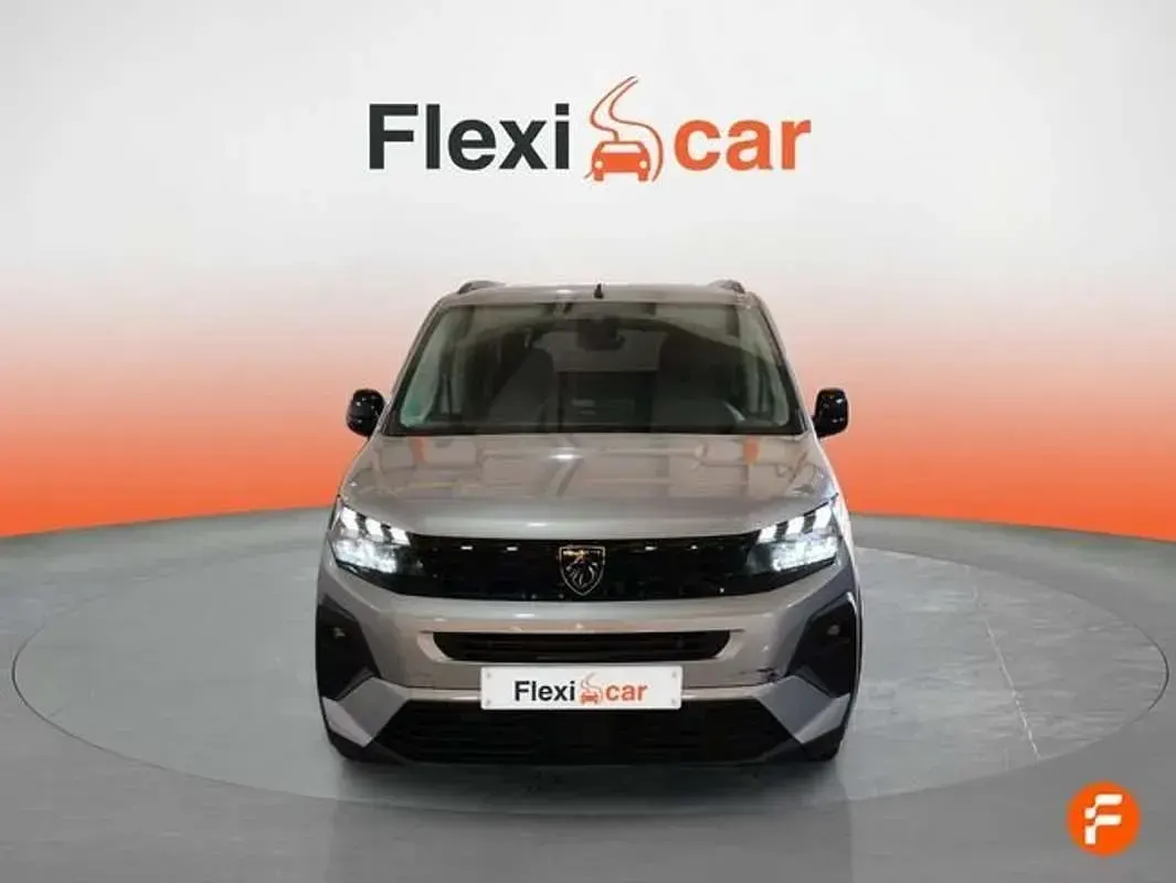 Usado Peugeot Rifter Allure 101 CV (74 kW) 2024 Gris Monovolumen