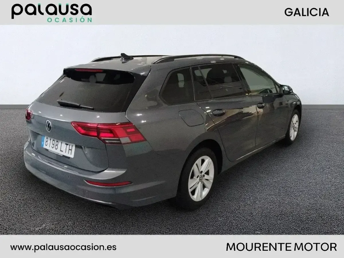 Usado VW Golf VII Life 115 CV (84 kW) 2021 Azul Utilitario