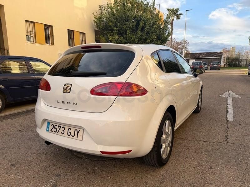 Usado Seat Leon Reference 105 CV (77 kW) 2008 Blanco Utilitario