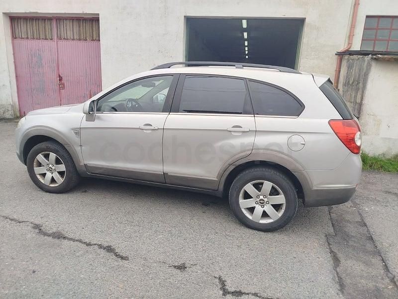 Usado Chevrolet Captiva LT 150 CV (110 kW) 2006 Gris / plata SUV