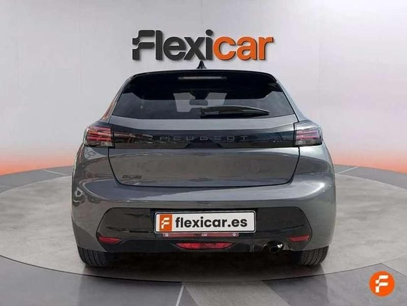 Usado Peugeot 208 Allure 101 CV (74 kW) 2025 Gris Utilitario