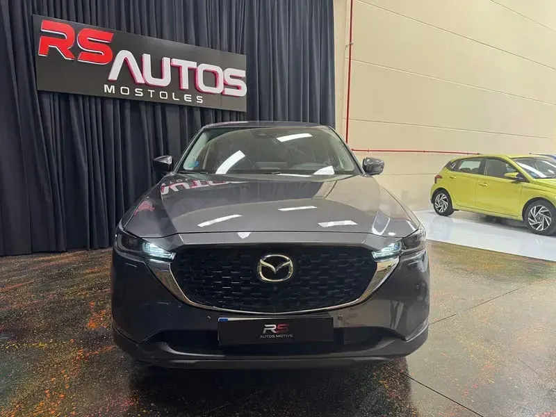 Usado Mazda CX-5 Ad'Vantage 165 CV (121 kW) 2024 Gris / plata SUV