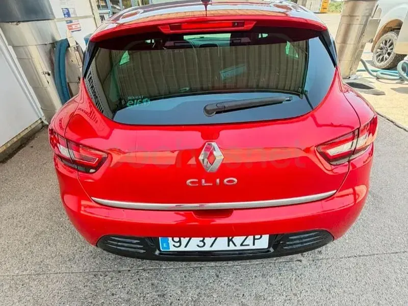 Usado Renault Clio IV Business 75 CV (55 kW) 2018 Rojo Berlina