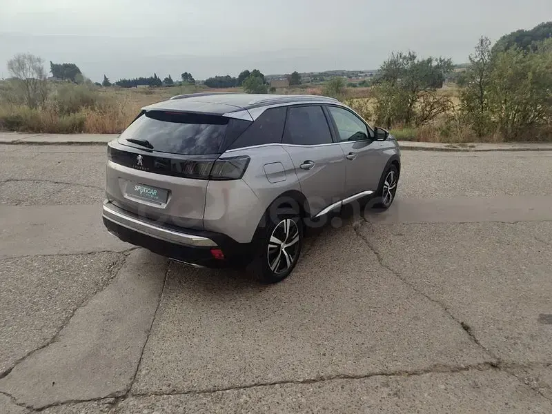 Usado Peugeot 3008 GT 300 CV (220 kW) 2022 Gris / plata SUV