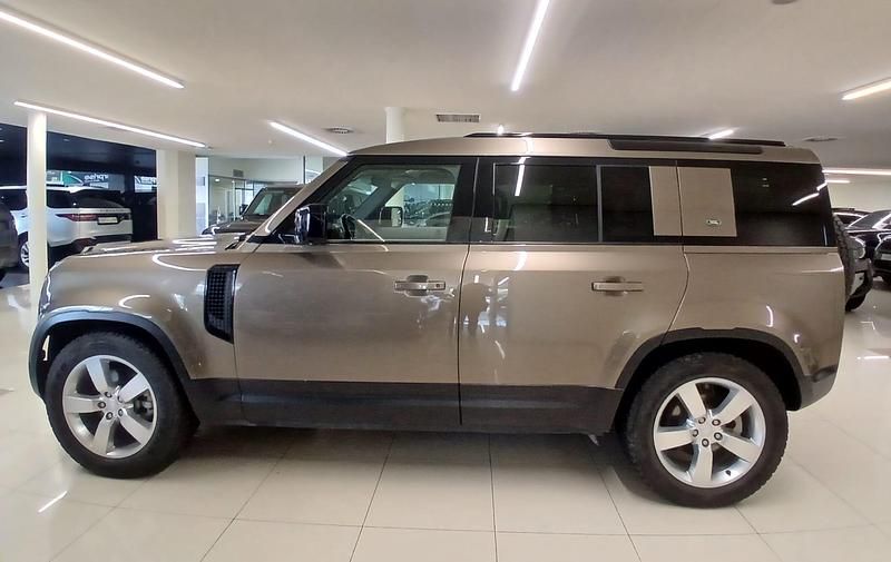 Usado Land Rover Defender 200 CV (147 kW) 2022 Todoterreno SUV