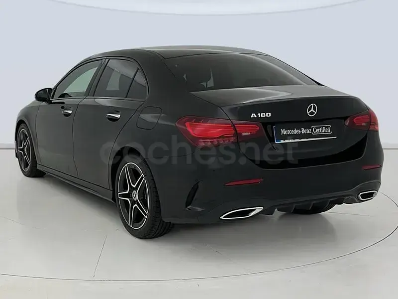 Usado Mercedes A180 136 CV (100 kW) 2024 Negro Berlina
