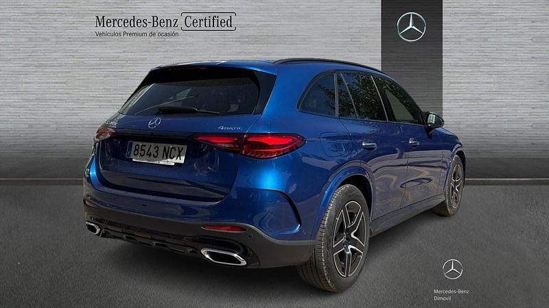 Usado Mercedes GLC220 AMG line 197 CV (144 kW) 2025 Azul