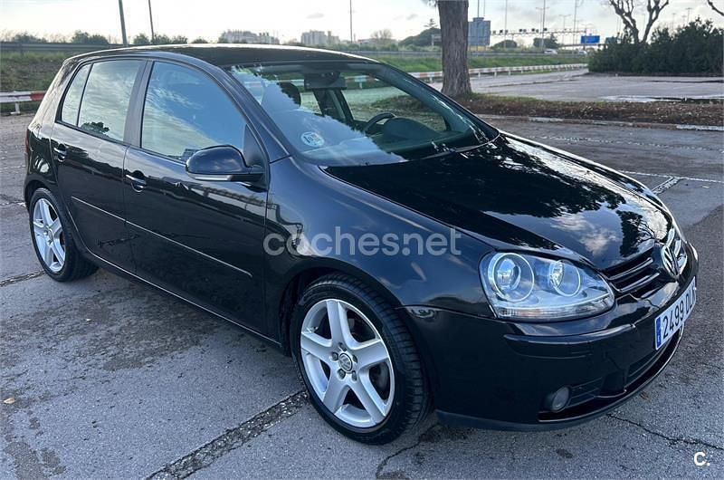 Usado VW Golf IV Highline 140 CV (102 kW) 2005 Negro Berlina