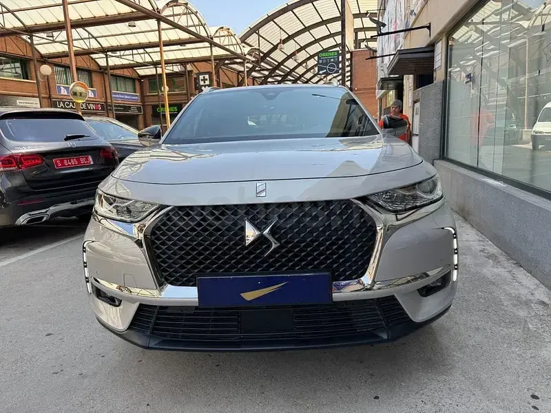 Usado DS Automobiles DS7 Crossback Performance 225 CV (165 kW) 2022 Gris / plata SUV