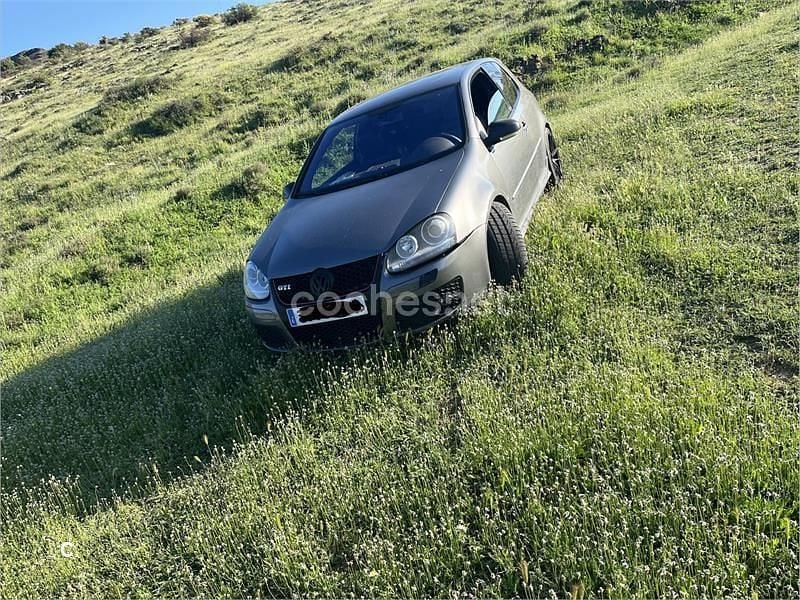 Usado VW Golf V GTI 200 CV (147 kW) 2007 Gris / plata Berlina