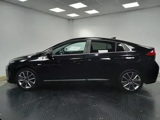 Usado Hyundai Ioniq 141 CV (103 kW) 2019 Negro Utilitario