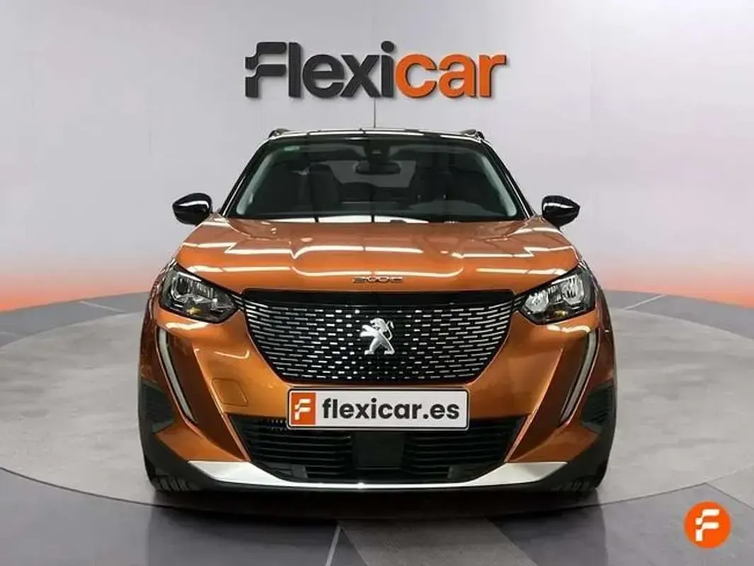 Usado Peugeot 2008 Allure 101 CV (74 kW) 2020 Naranja SUV