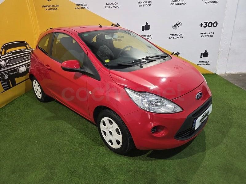 Usado Ford Ka Trend 69 CV (50 kW) 2015 Rojo Berlina