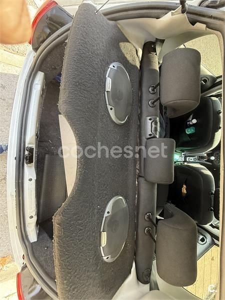 Usado Peugeot 206+ 70 CV (51 kW) 2010 Blanco Utilitario