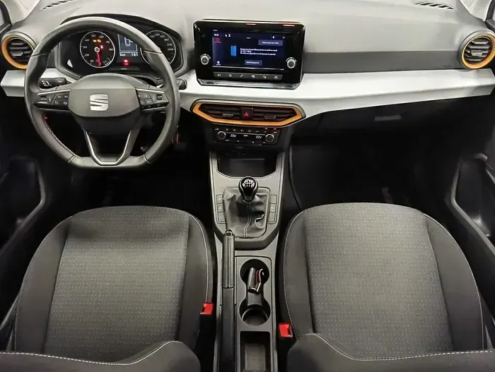 Usado Seat Ibiza Style 110 CV (80 kW) 2023 Blanco Utilitario