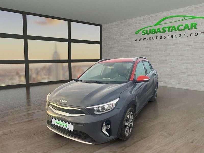 Gris Usado 2021 Kia Stonic SUV | 10.372 € (Super precio) - Imagen 1/3