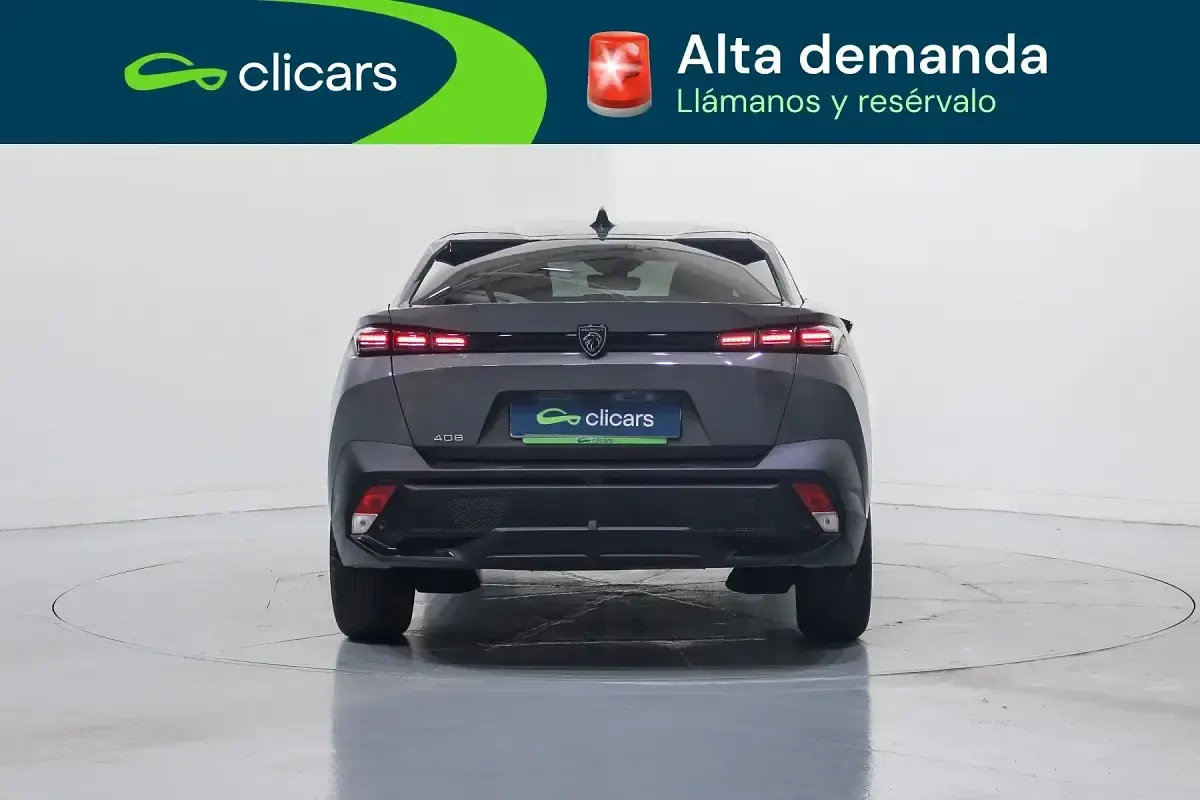 Usado Peugeot 408 Allure 136 CV (100 kW) 2025 Gris SUV