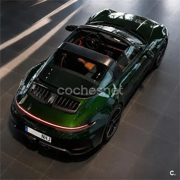 Usado Porsche 911 480 CV (353 kW) 2025 Verde Coupe